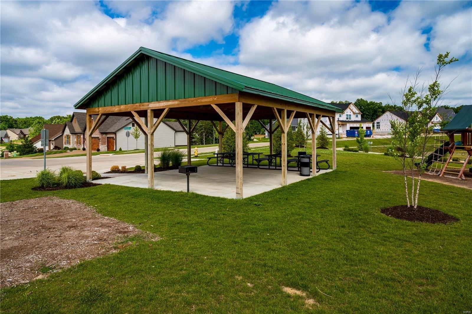 Cottage Grove Dr, Wentzville, MO 63385