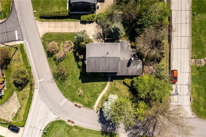 Hawthorne Dr, Pittsburgh, PA 15235
