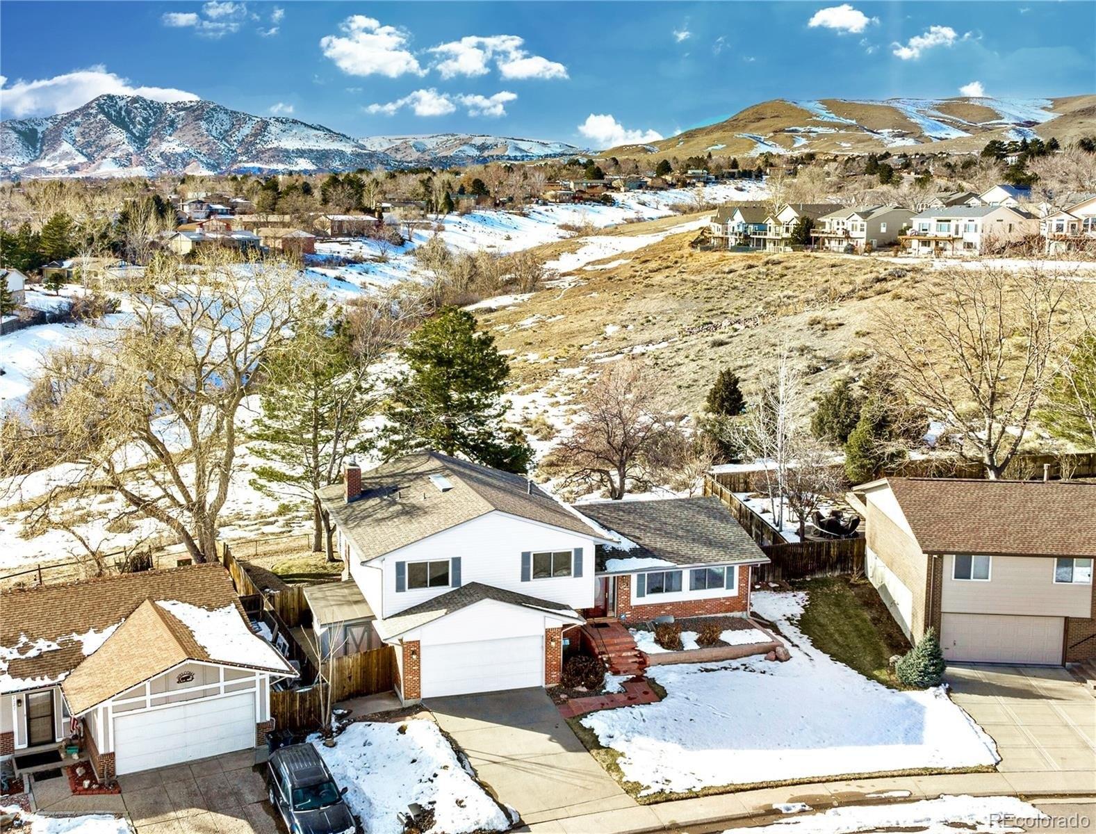 S Welch Cir, Lakewood, CO 80228