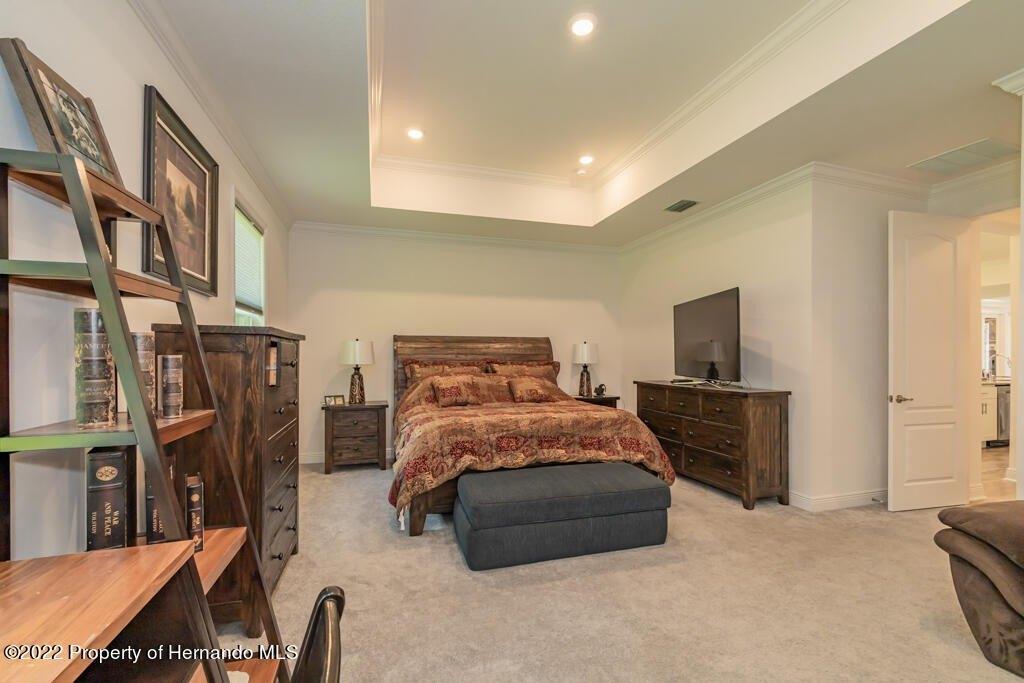 Stratford Cir, Los Angeles, CA 90077