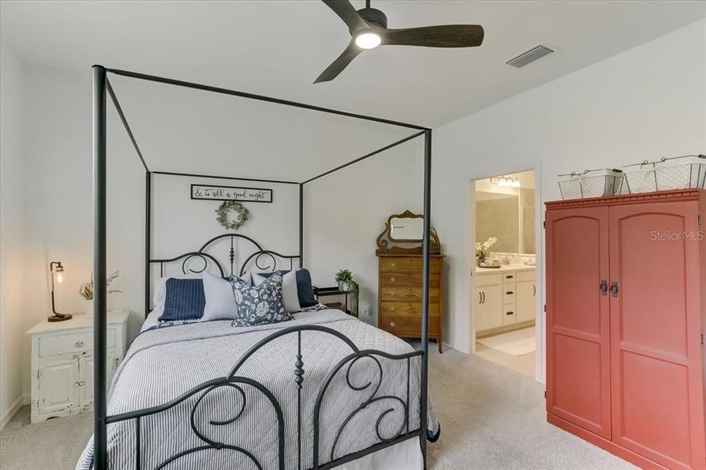 Amberly Dr, Bradenton, FL 34208