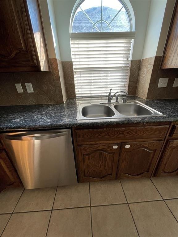 High Meadow St, Glenn Heights, TX 75154
