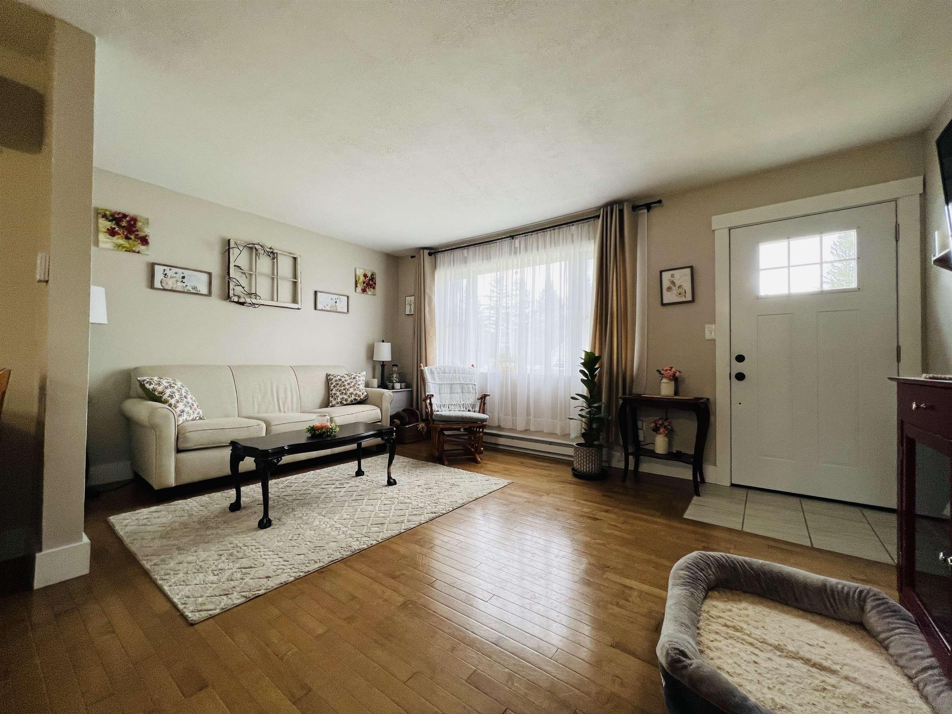 Pinehurst St, Lyndonville, VT 05851