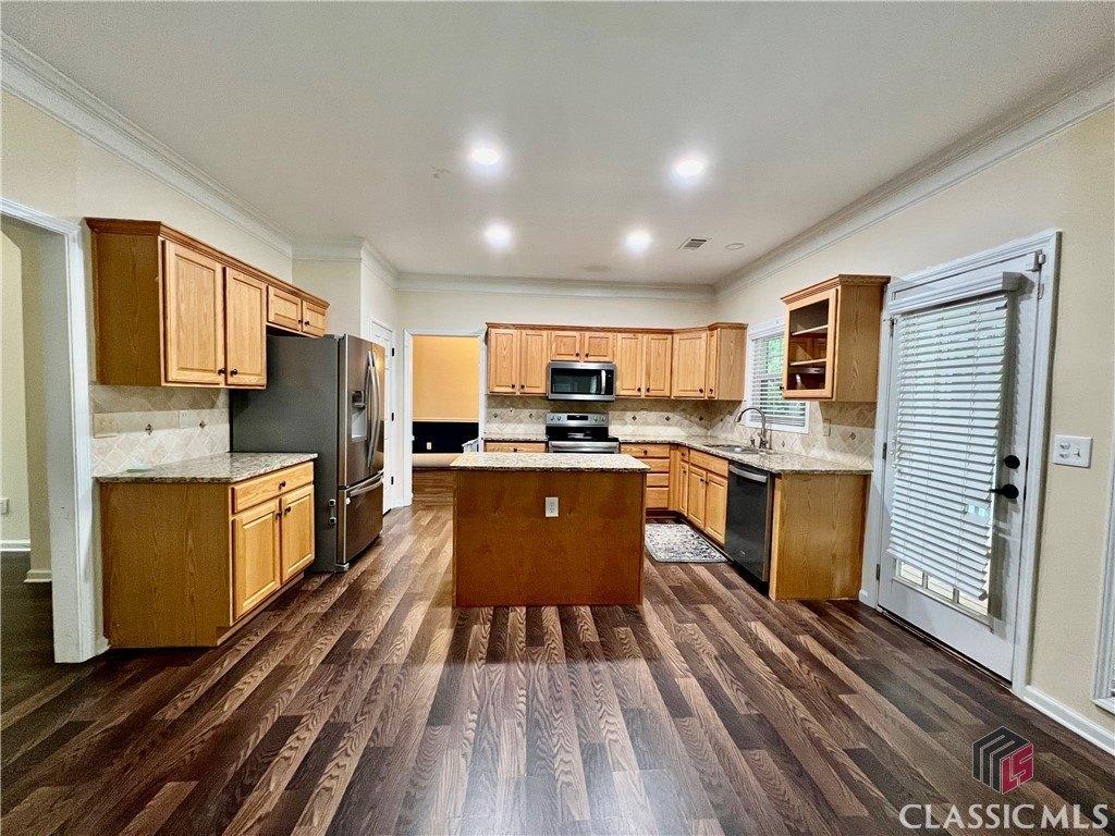 Overland Park Dr, Braselton, GA 30517