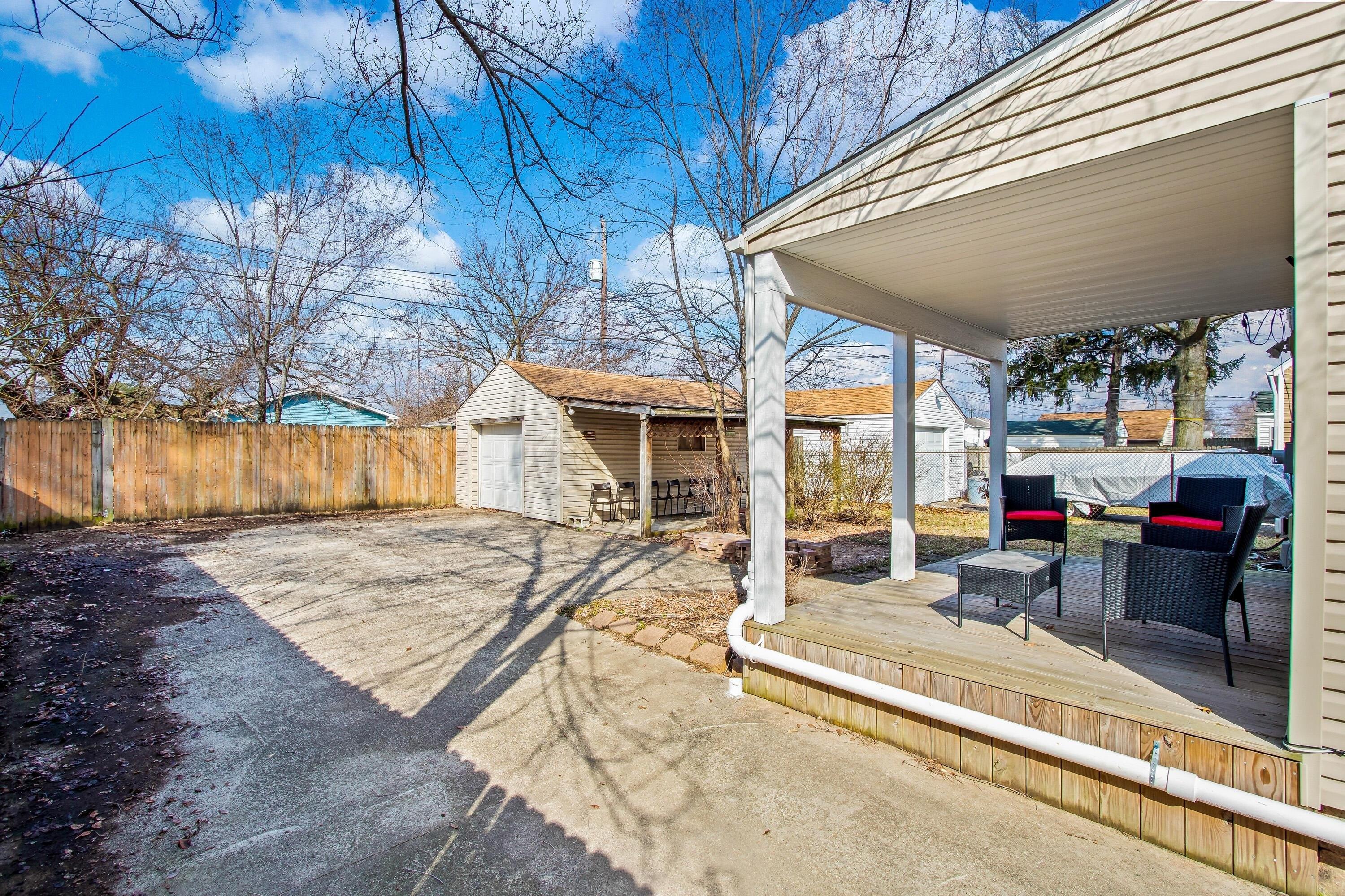 Demorest Rd, Columbus, OH 43204