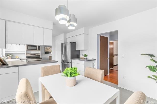 Nantucket Ct, Southfield, MI 48076