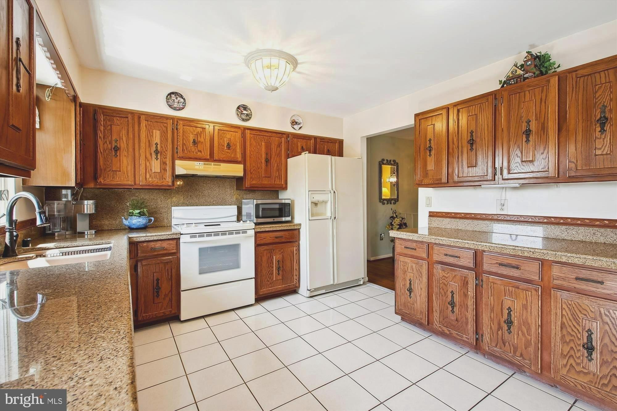 Oak Bluff Rd, Edgewater, MD 21037