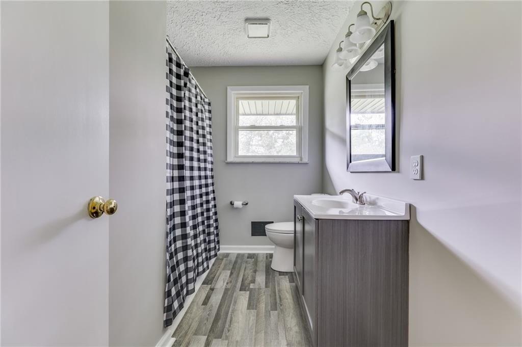 Mclain Dr, Indianapolis, IN 46217