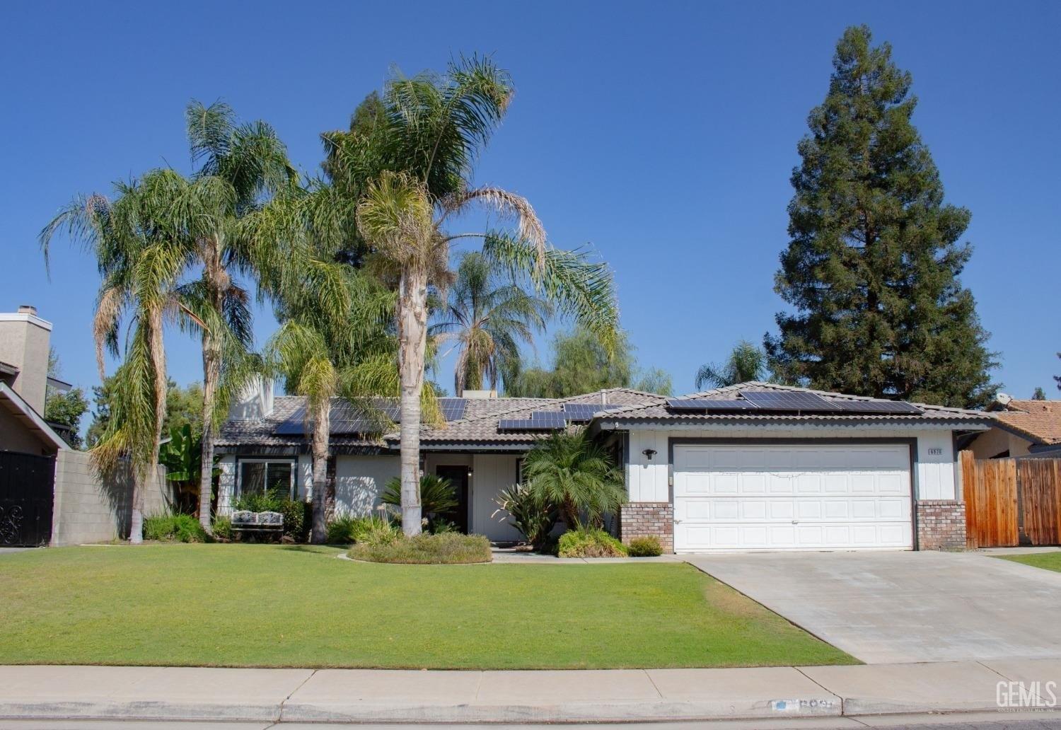 Bandolero Way, Bakersfield, CA 93308
