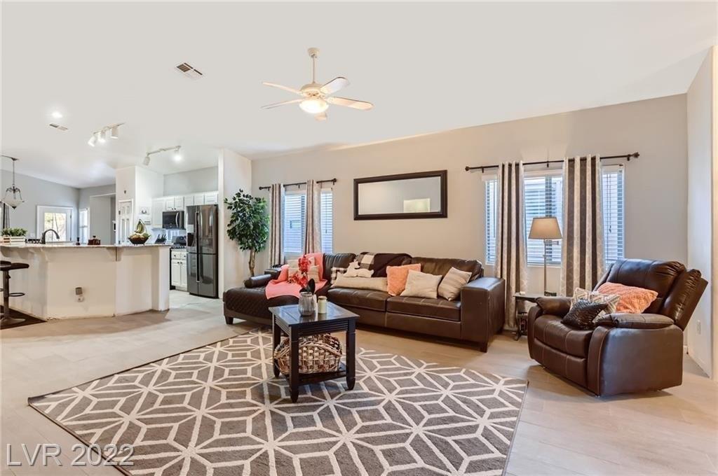 Desert Cloud Ave, Las Vegas, NV 89131