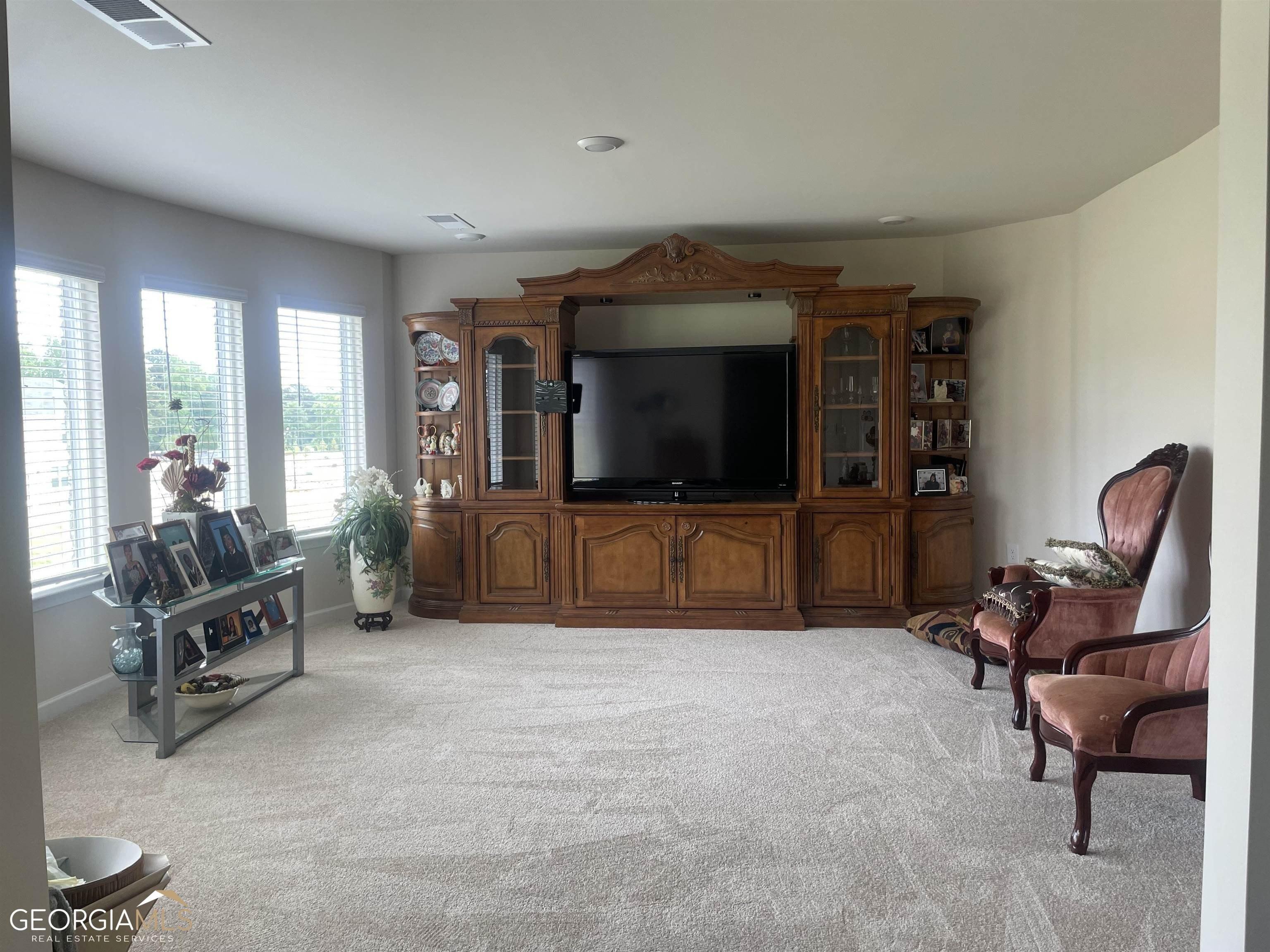 Dexter Dr, Stockbridge, GA 30281