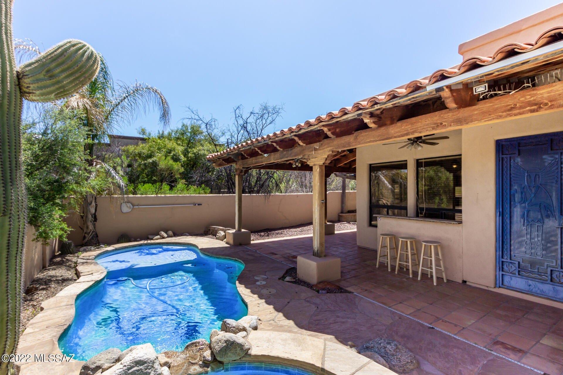 E Josephine Canyon Dr, Green Valley, AZ 85614