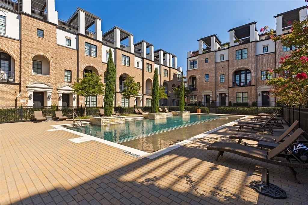 Weiss Ln, Irving, TX 75039