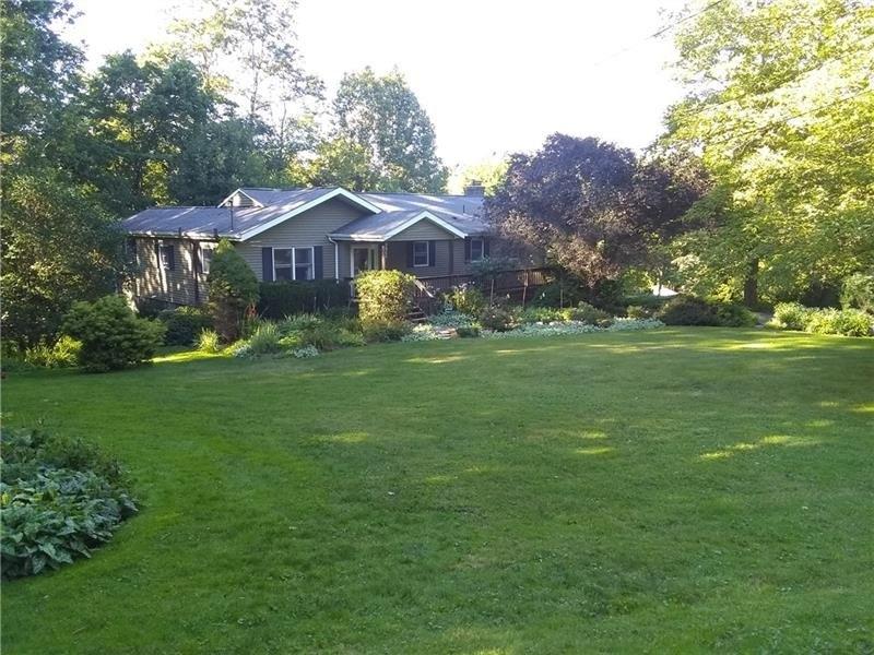 Dunnett Ln, Murrysville, PA 15668