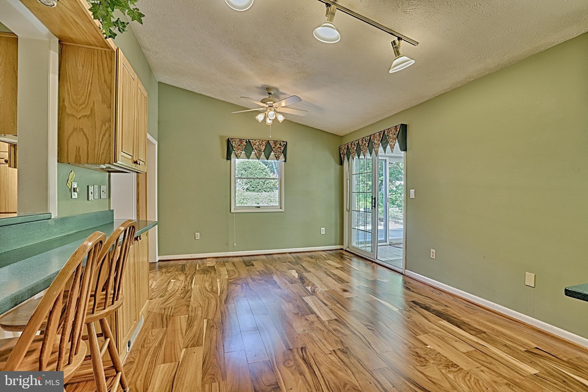 Shaftsbury Ave, Crofton, MD 21114