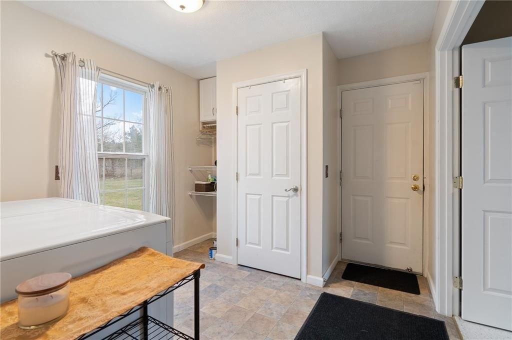 Dewberry Ln, Macedon, NY 14502