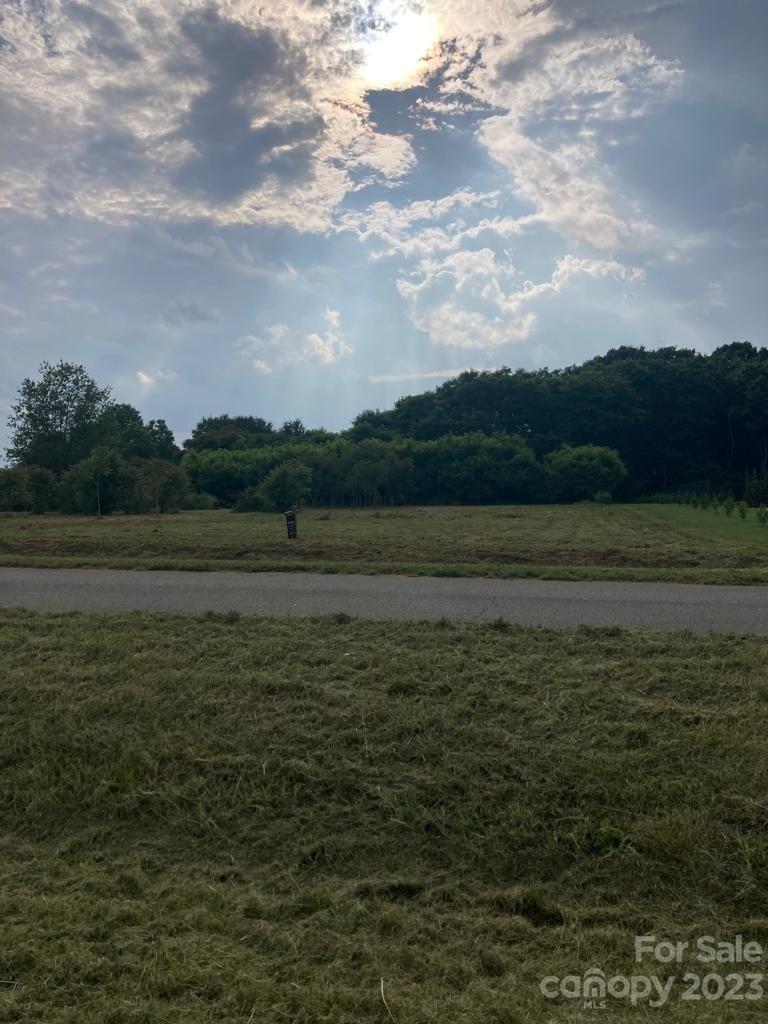 Harvest Hills Rd, Bessemer City, NC 28016
