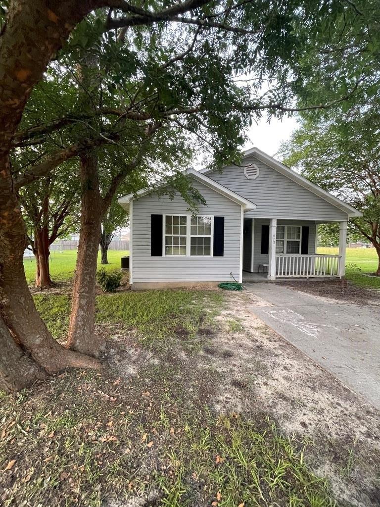 Johnson St, Ray City, GA 31645