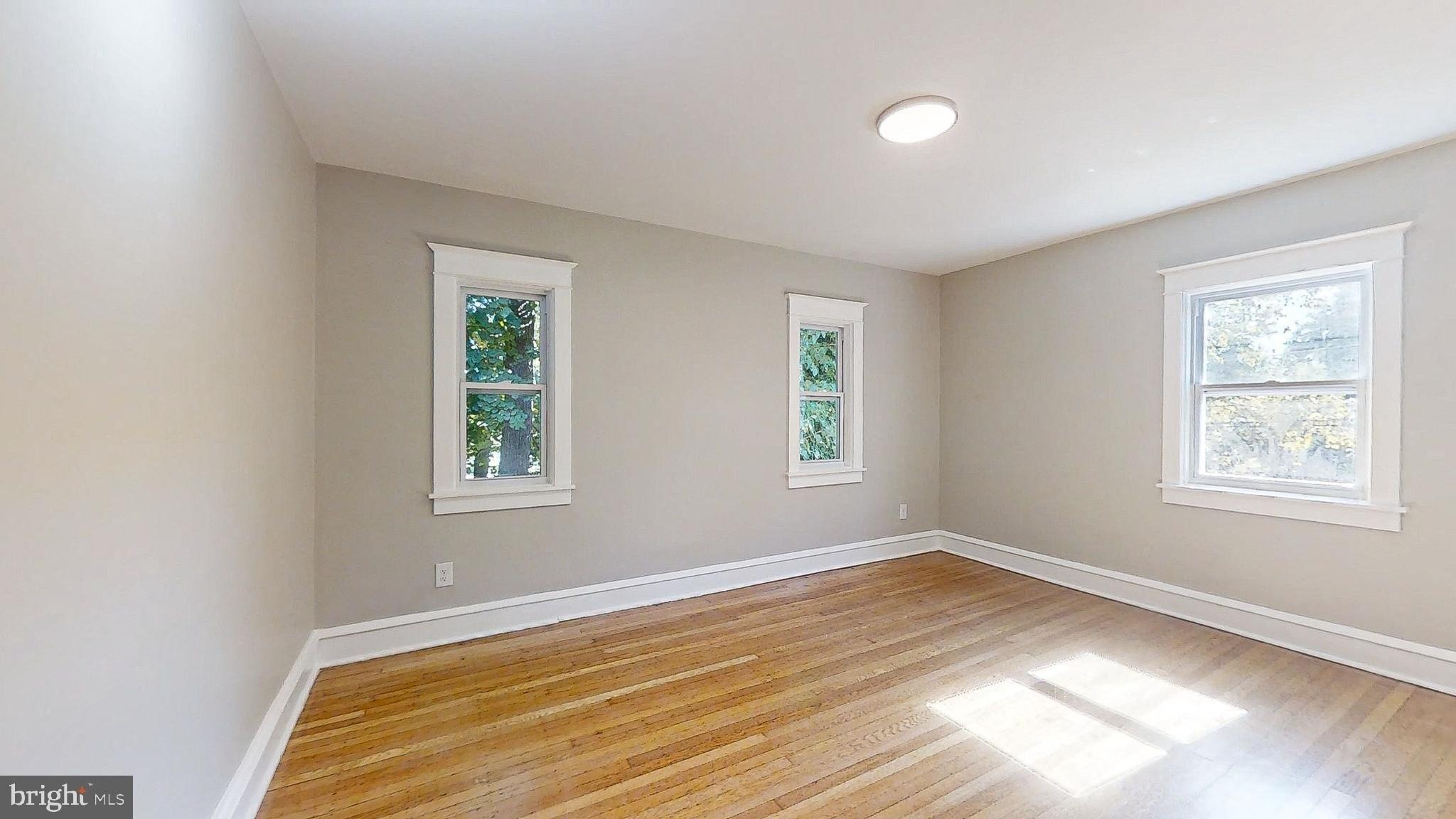 School Ln, Drexel Hill, PA 19026