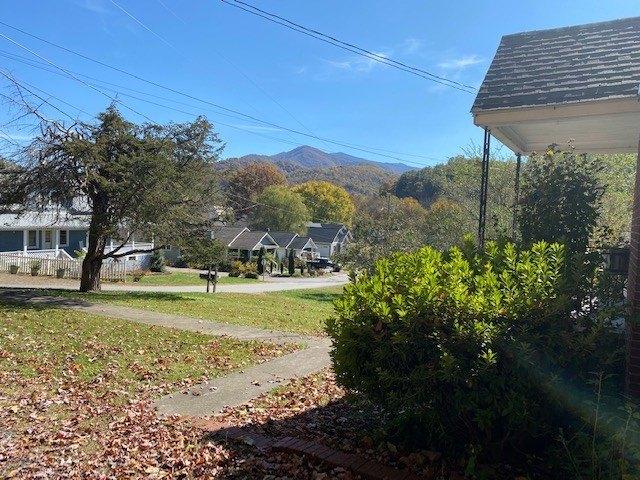 Bennett St, Burnsville, NC 28714
