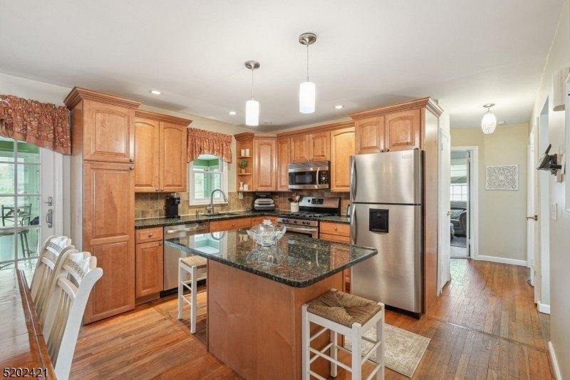 Park Dr, Livingston, NJ 07039