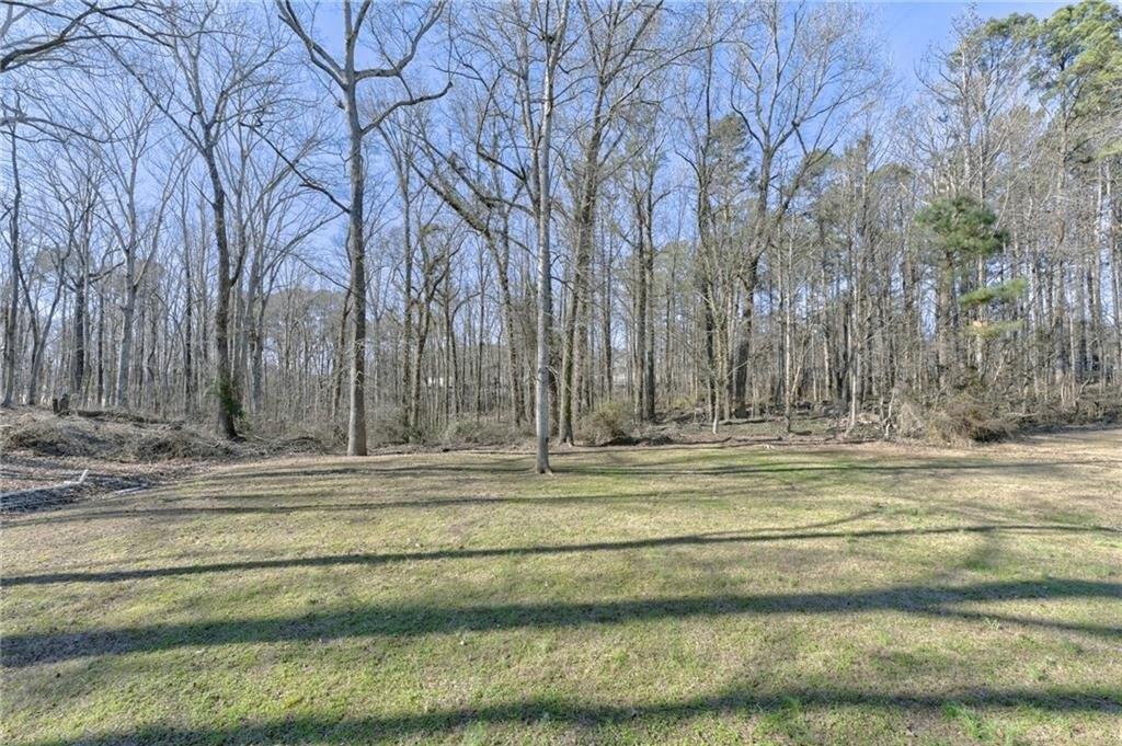 Gwendoline Dr, Atlanta, GA 30349