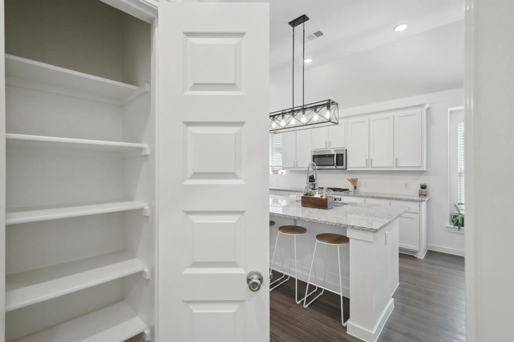 Claverton Ln, Forney, TX 75126