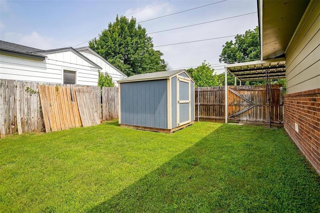 Blackstone Dr, Fort Worth, TX 76114