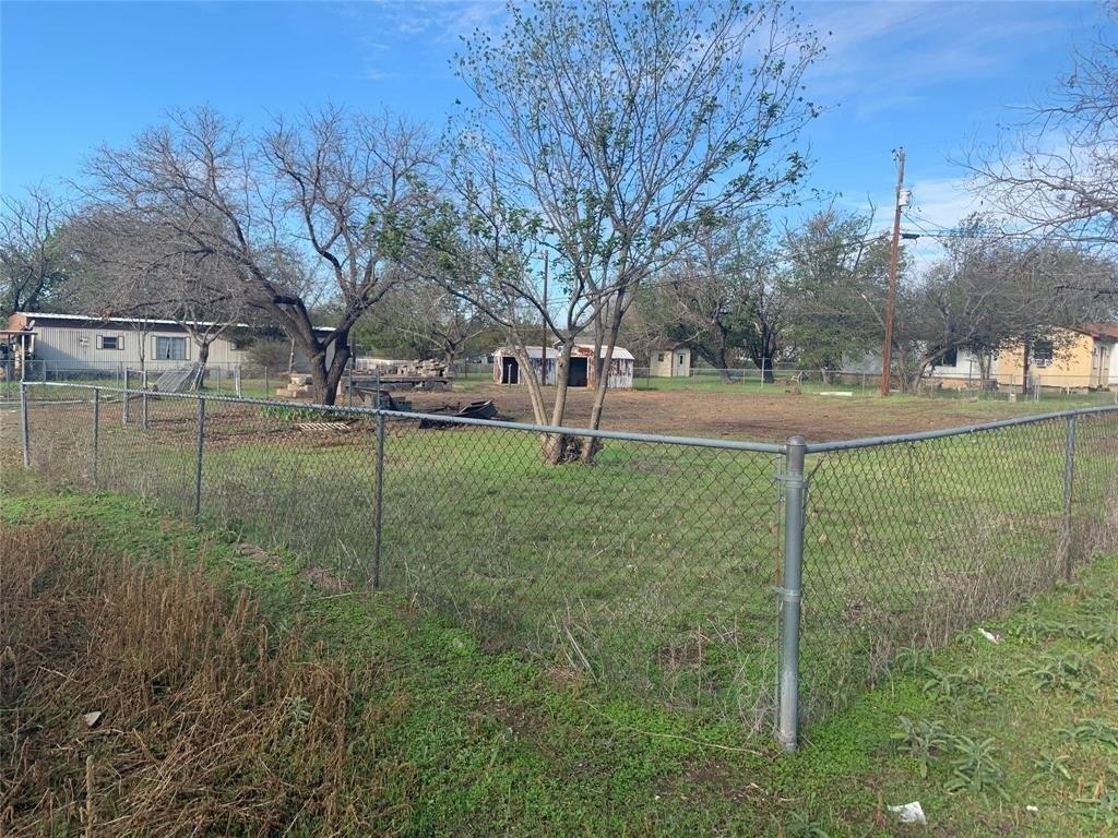 Tanglewood Dr, Granbury, TX 76048
