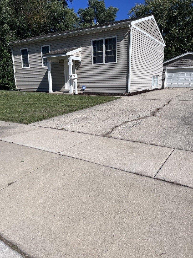 Fremont Ave, Romeoville, IL 60446