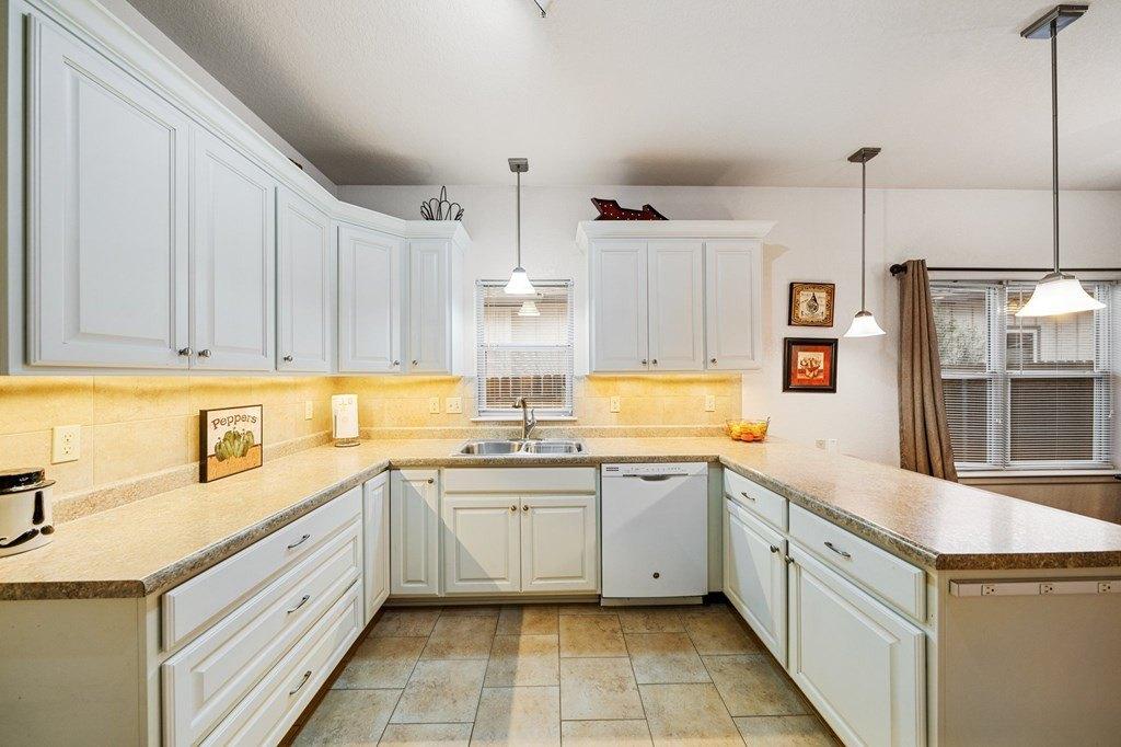 Creswell Ln, Kerrville, TX 78028