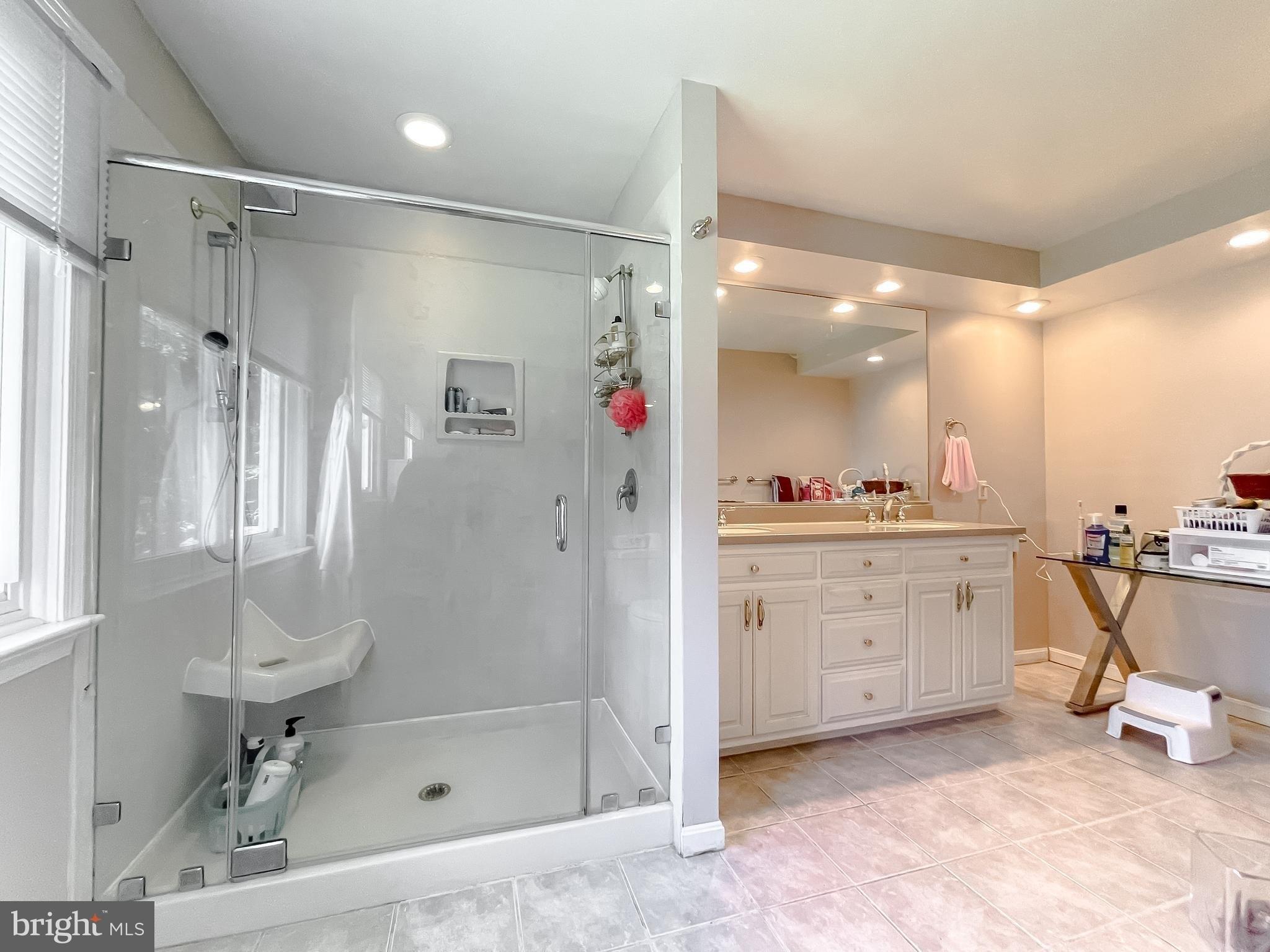 Esperanza Cir, Lexington Park, MD 20653
