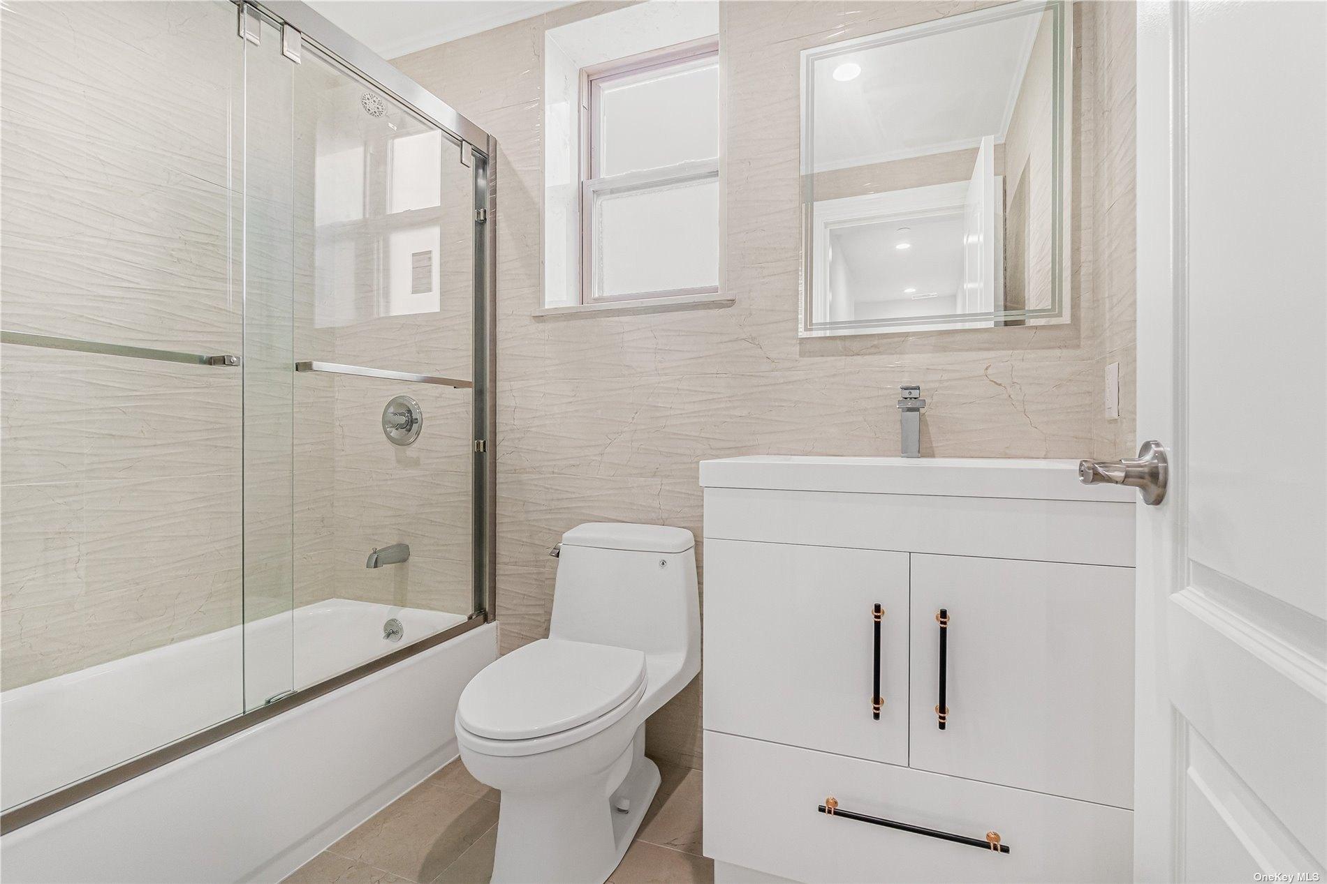 129th St, College Point, NY 11356