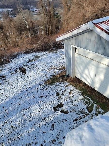 Crossridge Rd, Charleroi, PA 15022
