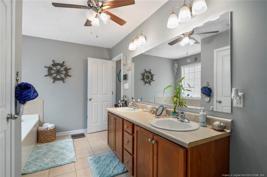 Seabiscuit Dr, Parkton, NC 28371
