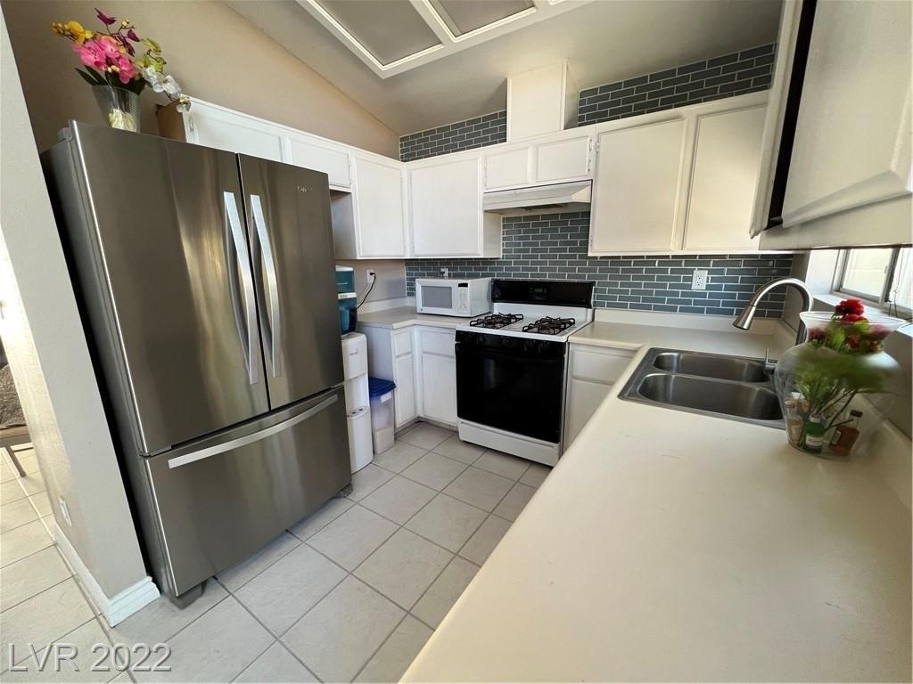 Moonmist Ave, Las Vegas, NV 89108