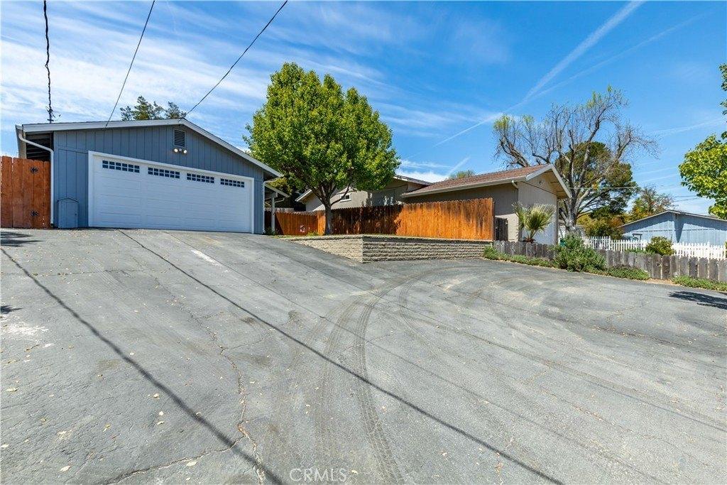 Mananita Ave, Atascadero, CA 93422