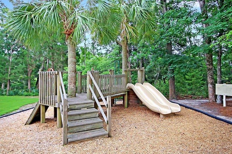Refuge Point Cir, North Charleston, SC 29420