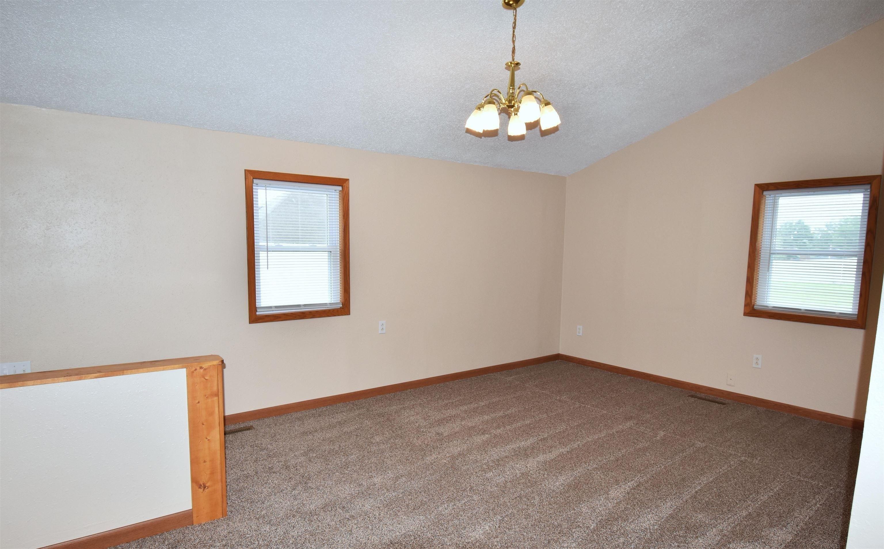 12th St Se, Oelwein, IA 50662