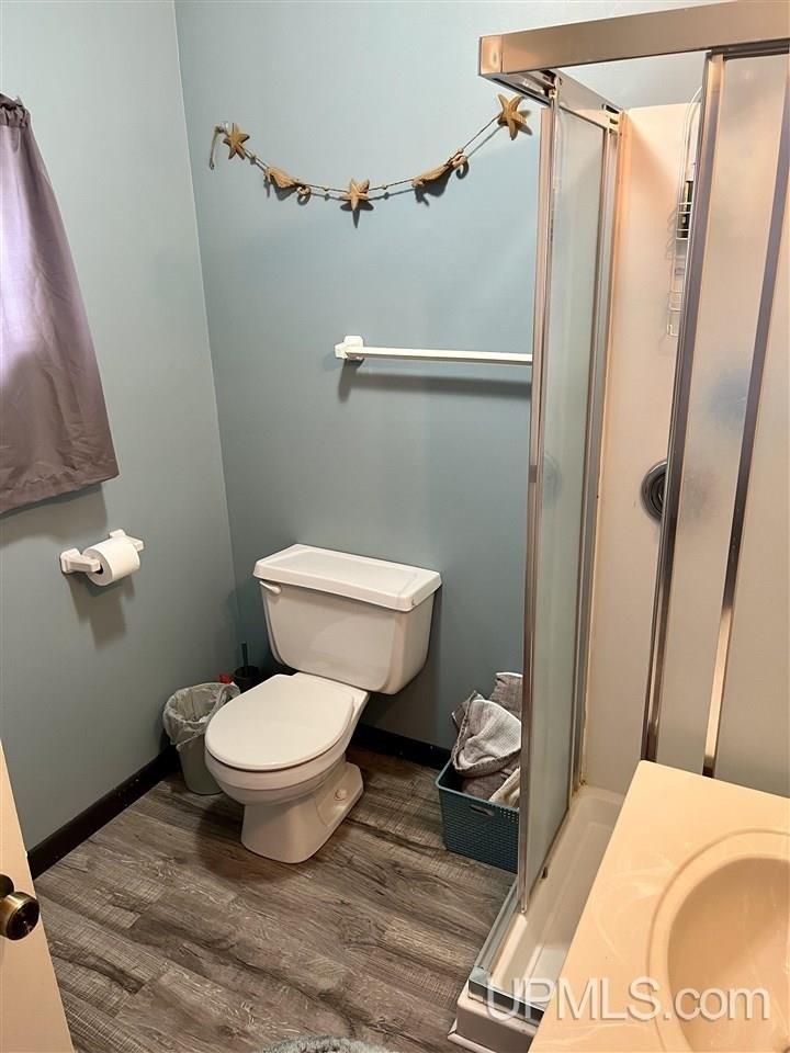 W Calverley St, Houghton, MI 49931