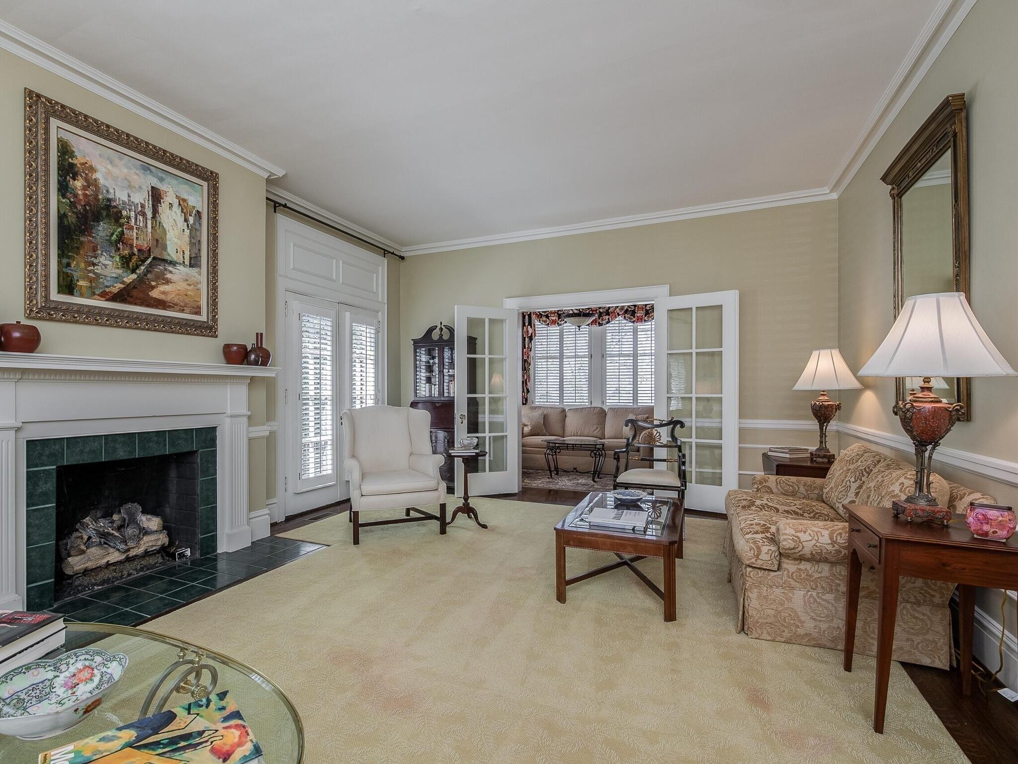 Queens Rd, Charlotte, NC 28207