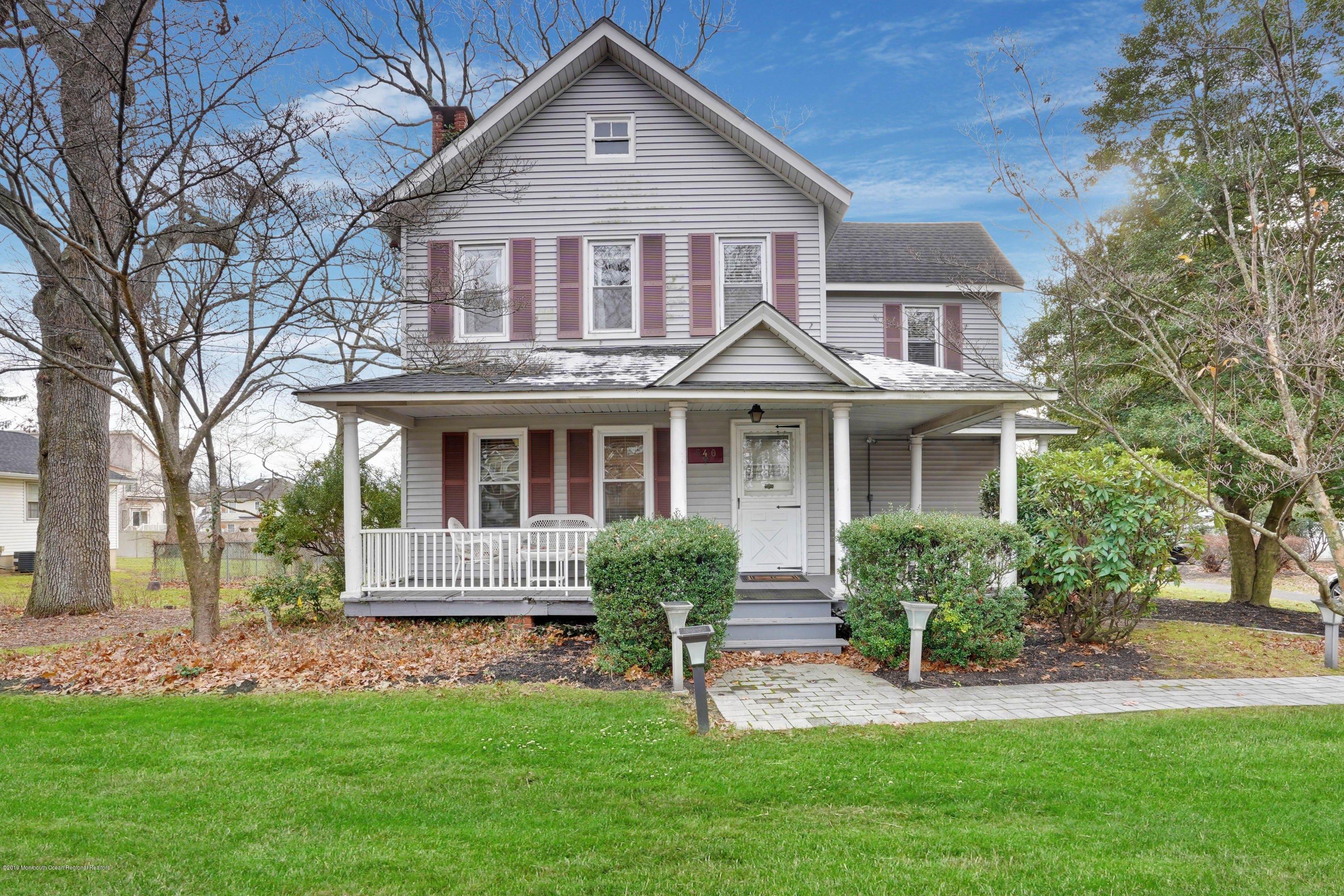 Wall St, Eatontown, NJ 07724