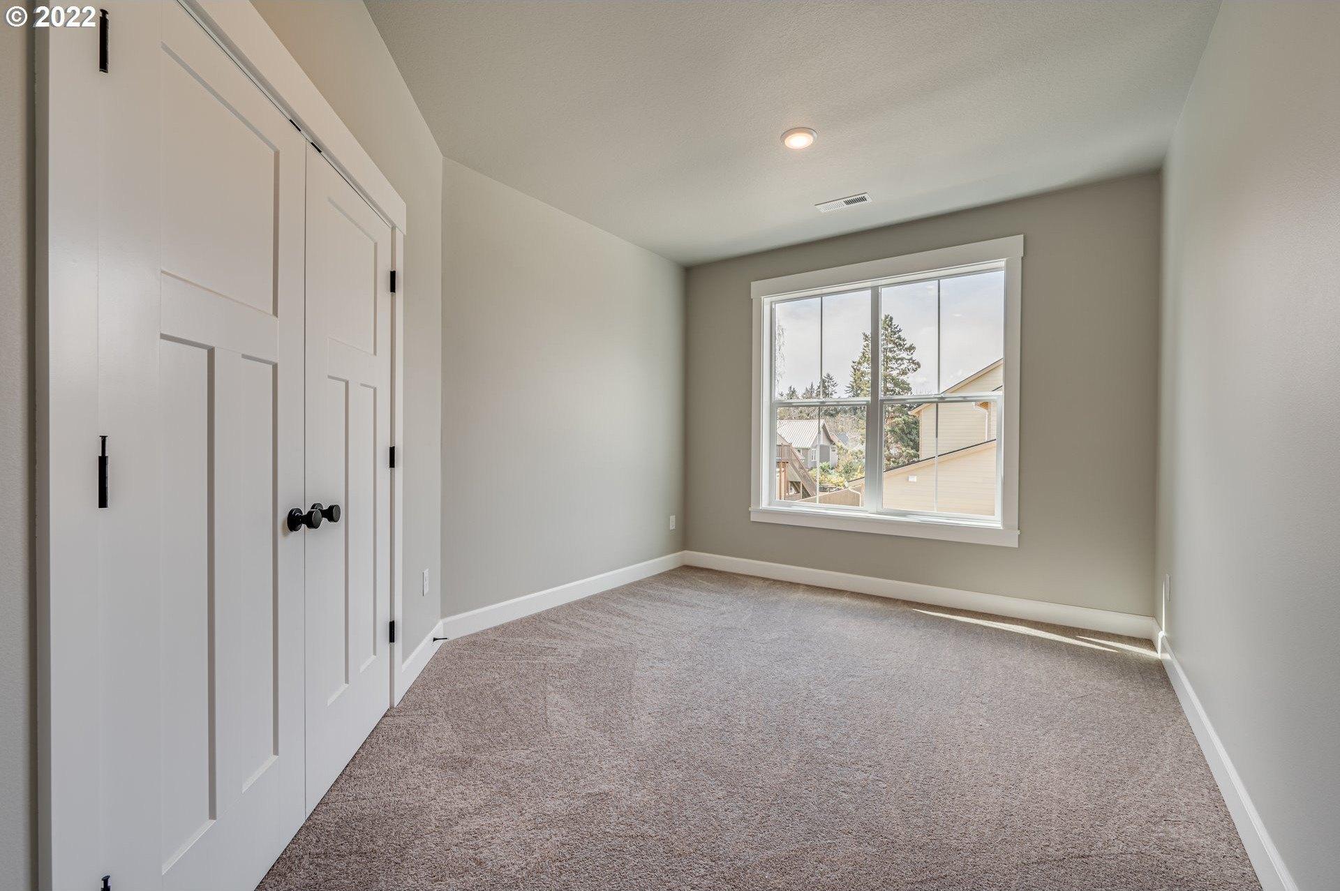 Nw 38th Pl, Vancouver, WA 98685