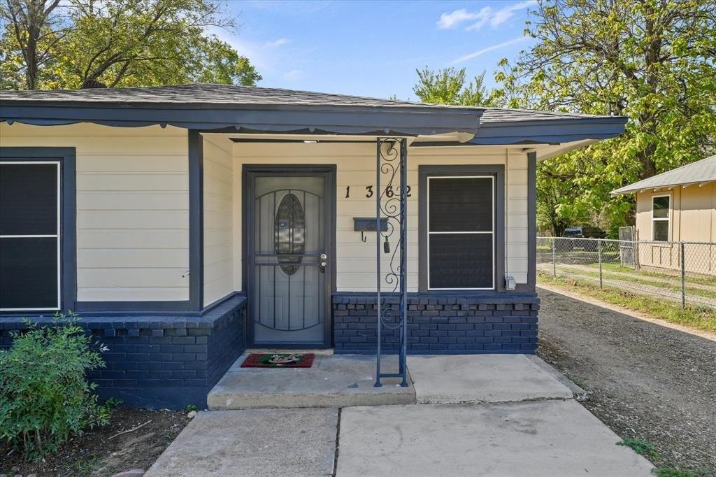 E Ann Arbor Ave, Dallas, TX 75216