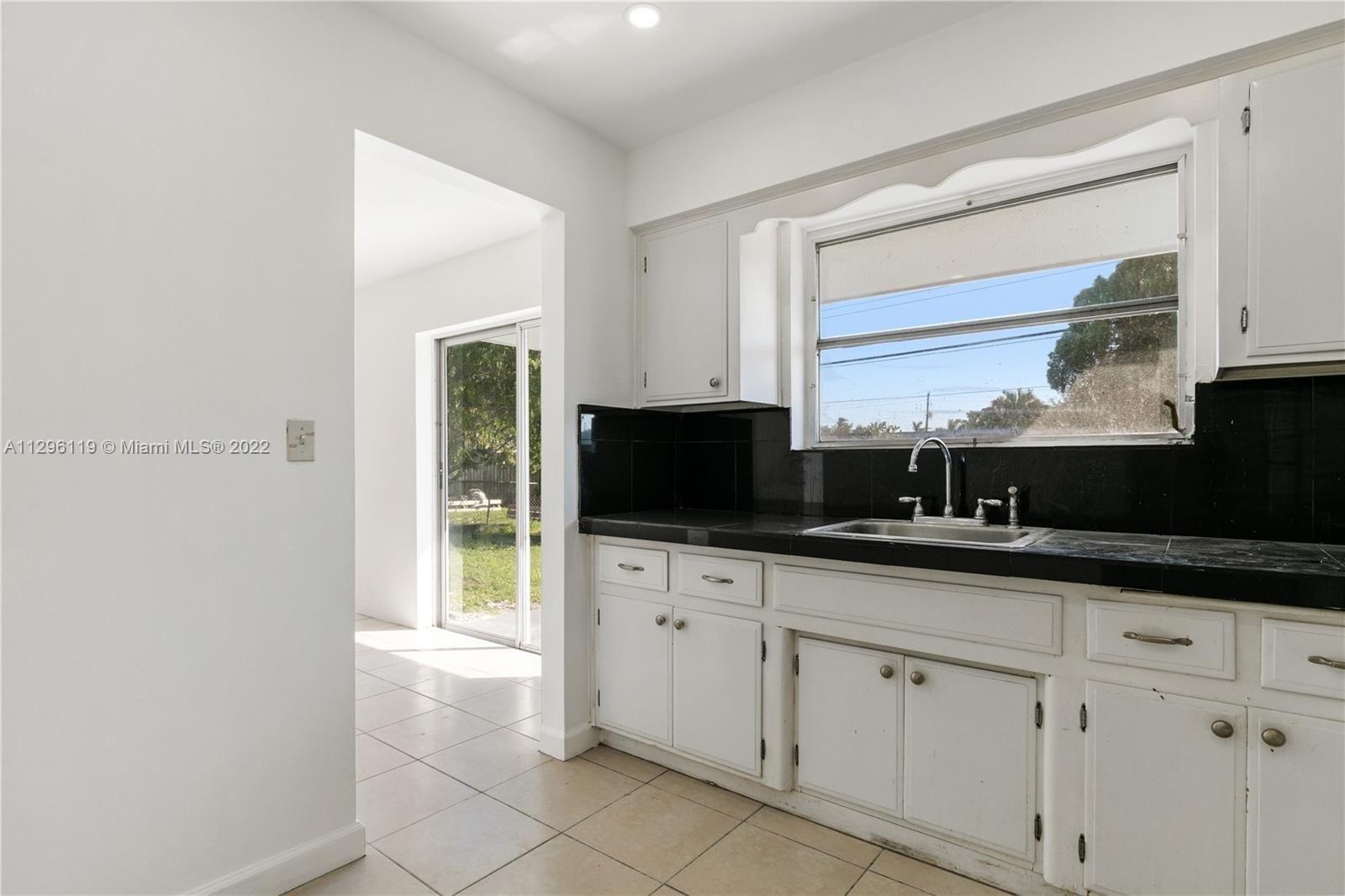 Taft St, Pembroke Pines, FL 33024