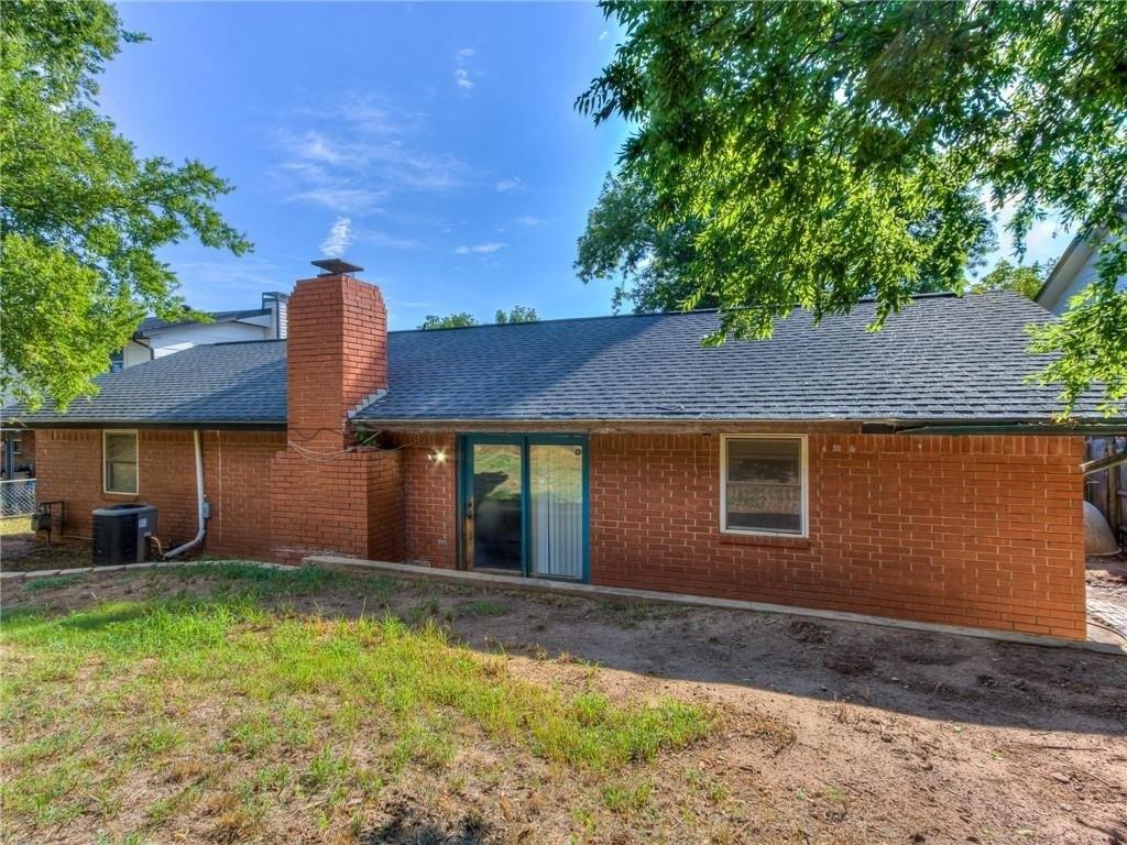 Weatherford Dr, Norman, OK 73071
