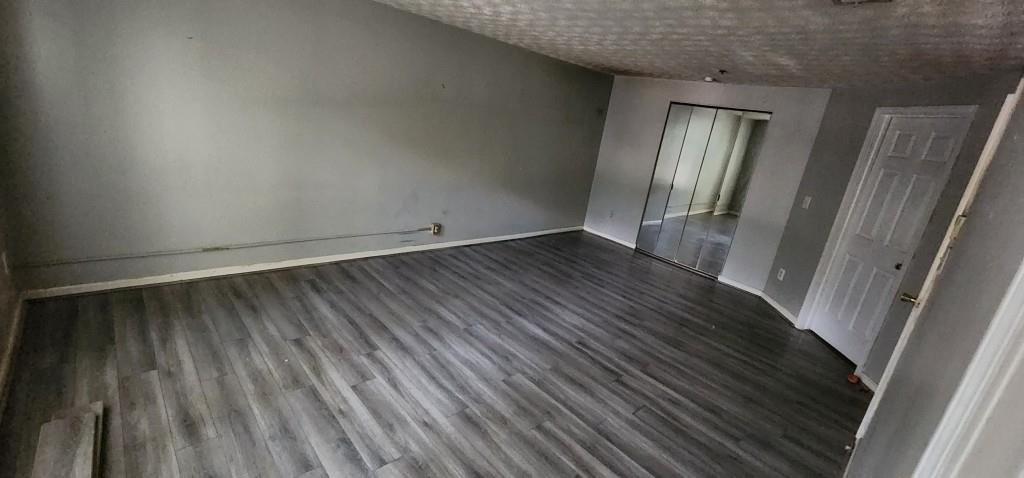 Orchard Park Ct, Stone Mountain, GA 30083