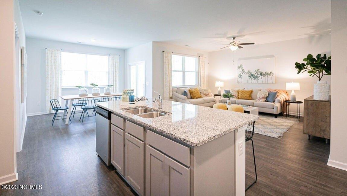 S Wilshire Ct, Kinston, NC 28504