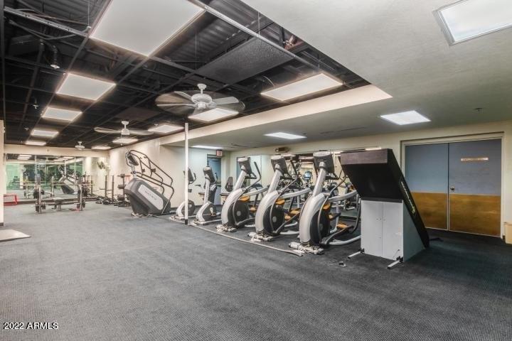 W Gleneagles Dr, Phoenix, AZ 85023