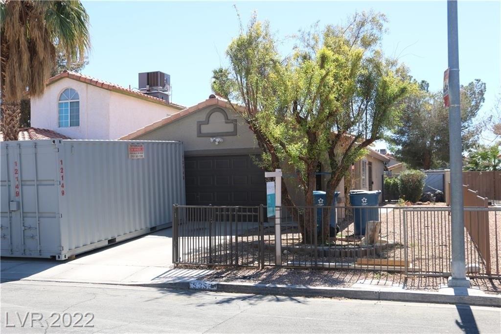 Hollow Brook Ave, Las Vegas, NV 89142